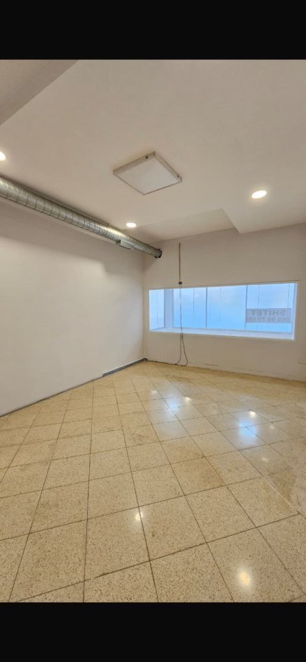 Tirane, shitet ambjent biznesi Kati 1, 140 m² 240.467 € (UNAZA E MADHE)