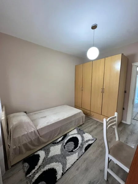 Tirane, jepet me qera apartament 2+1 Kati 2, 95 m² 700 € (VASIL SHANTO)