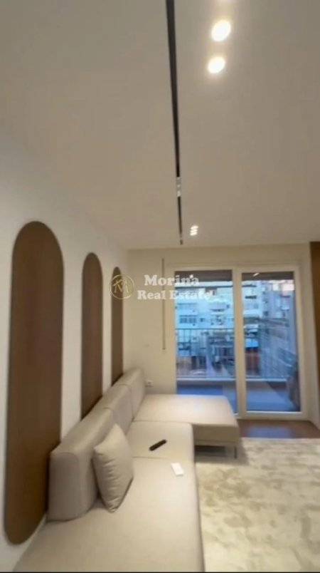 Tirane, jepet me qera apartament 1+1 Kati 4, 49 m² 700 € (Xhamlliku)