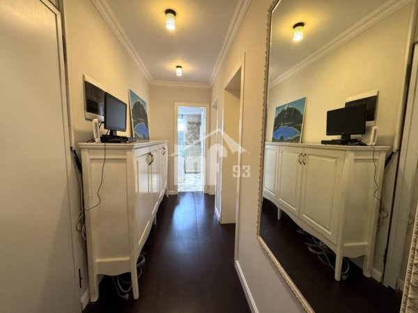 Tirane, jepet me qera apartament 2+1 Kati 3, 100 m² 800 € (PERBALLE GJYKATES SE TIRANES, PRANE UNAZES)