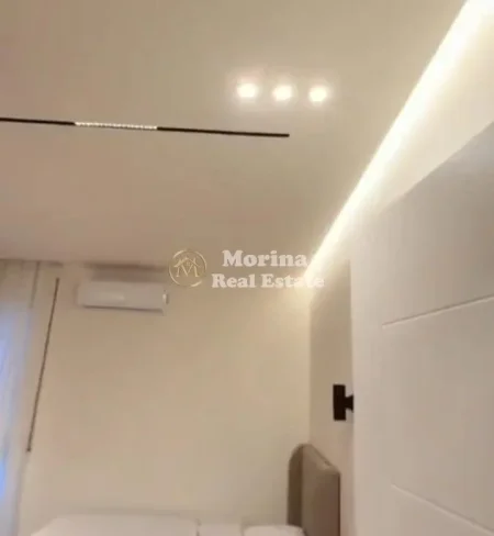 Tirane, jepet me qera apartament 1+1 Kati 4, 56 m² 850 € (Xhamlliku)