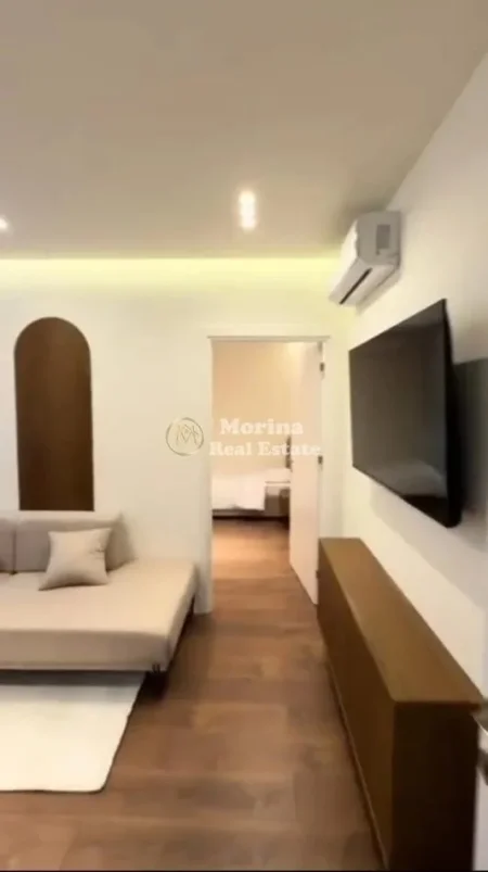 Tirane, jepet me qera apartament 1+1 Kati 4, 56 m² 850 € (Xhamlliku)