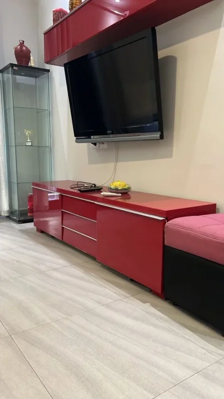 Tirane, jepet me qera garsonier Kati 4, 350 € (astir)