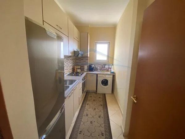 Durres, jepet me qera apartament 2+1+Ballkon Kati 9, 115 m² 550 € (Muzeumi, Durres)