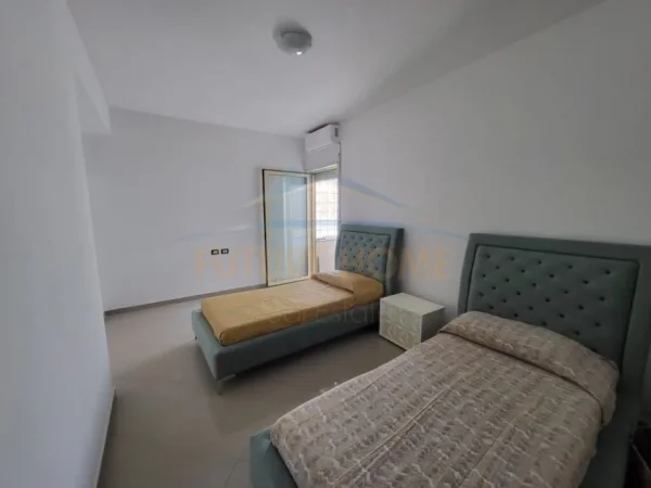 Durres, jepet me qera apartament 2+1 Kati 9, 107 m² 600 € (Prane Ujesjellesit , Durres.)