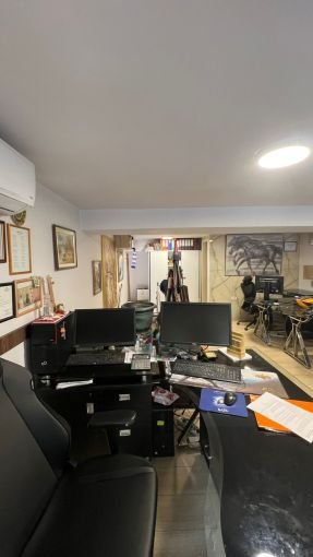 Tirane, jepet me qera ambjent biznesi , 55 m² 800 € (stadiumi dinamo , sheshi willson)