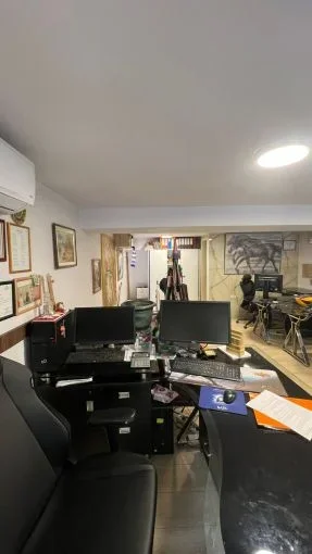 Tirane, jepet me qera ambjent biznesi , 55 m² 800 € (stadiumi dinamo , sheshi willson)