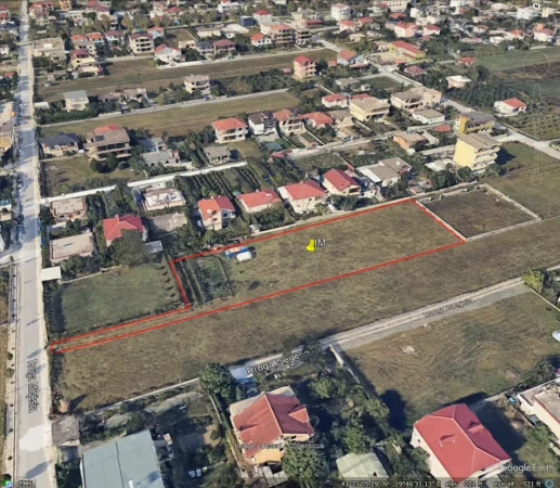 Tirane, shitet truall , 3.000 m² 170.000 € (Rruga Berisha, Kamez)