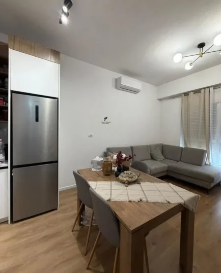 Tirane, shitet apartament 1+1 , 53 m² 105.000 € (ALI DEMI)