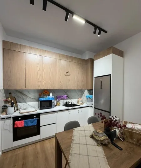 Tirane, shitet apartament 1+1 , 53 m² 105.000 € (ALI DEMI)