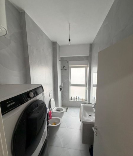 Tirane, shitet apartament 1+1 , 53 m² 105.000 € (ALI DEMI)