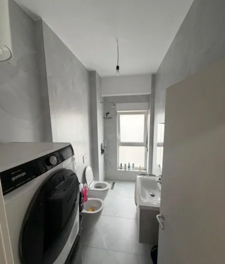 Tirane, shitet apartament 1+1 , 53 m² 105.000 € (ALI DEMI)