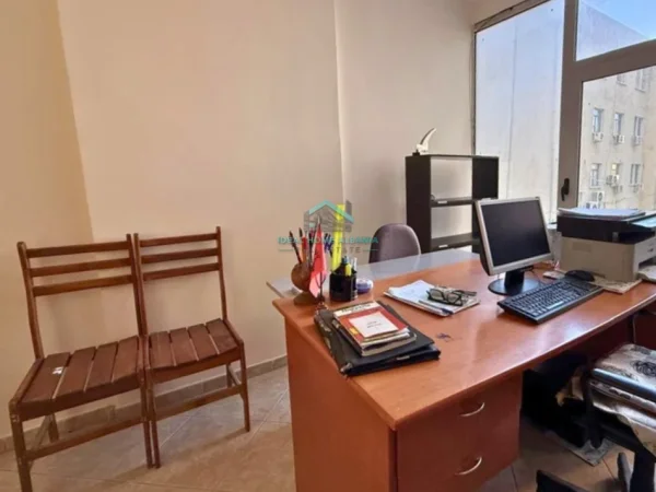 Vlore, shitet zyre Kati 2, 16 m² 30.000 € (VLORE)