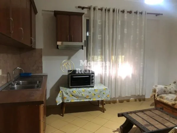 Tirane, jepet me qera shtepi 2+1 Kati 1, 100 m² 350 € (Rruga e Elbasanit)
