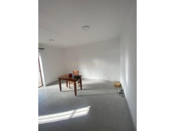 Tirane, shitet apartament 1+1 Kati 3, 60 m² 137.000 € (Shkolla e Kuqe everest131703)