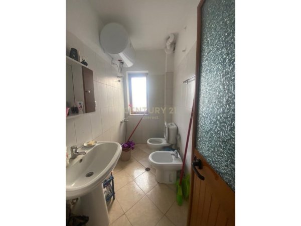 Tirane, shitet apartament 1+1 Kati 3, 60 m² 137.000 € (Shkolla e Kuqe everest131703)