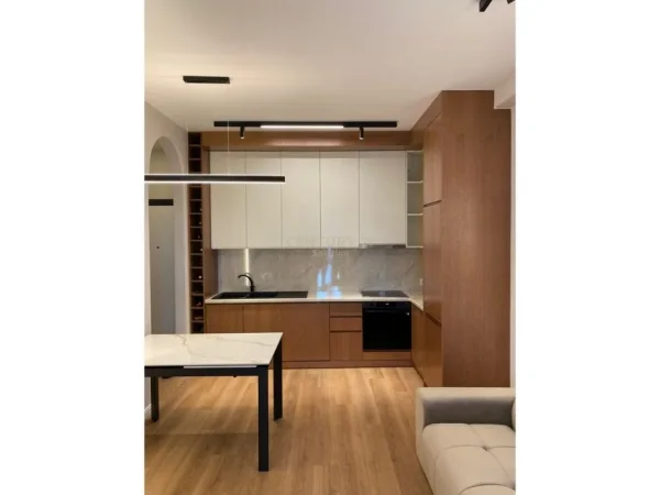 Tirane, shitet apartament 1+1 Kati 4, 59 m² 165.000 € (Pallati me Shigjeta Sol131711)