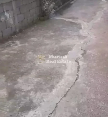 Tirane, jepet me qera ambjent biznesi Kati 0, 130 m² 700 € (21 Dhjetori)