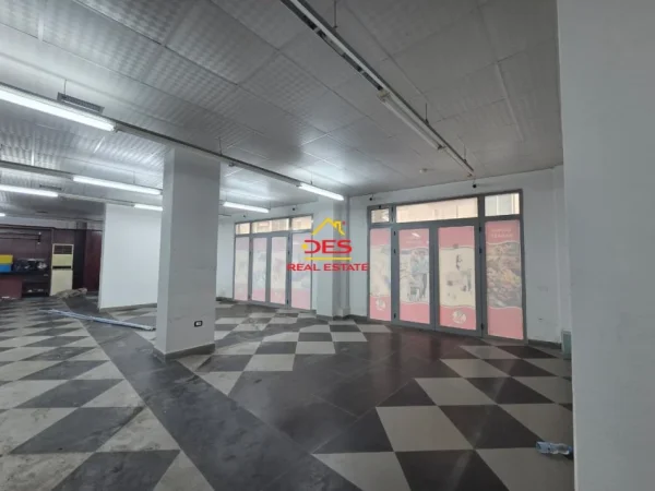 Vlore, shitet ambjent biznesi Kati 0, 350 m² (Rruga Fiqirete Musta)