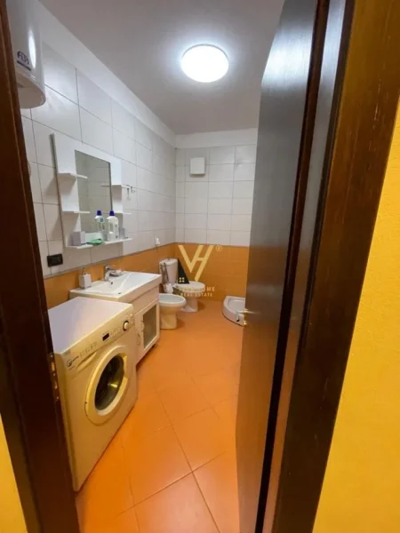 Tirane, jepet me qera apartament 2+1 Kati 6, 120 m² 700 € (ISH PROFARMA)
