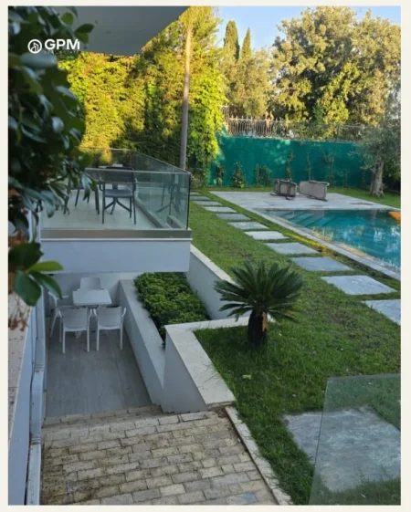 VILË ELITARE NË DHËRMI – PAMJE 100% DETI