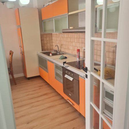 Tirane, jepet me qera apartament 2+1 Kati 7, 130 m² 700 € (21 DHJETORI)