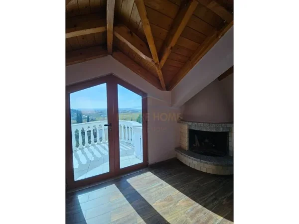 Mali Robit, shitet Vile ne plazh , 460 m² 650.000 € (Mali i Robit)