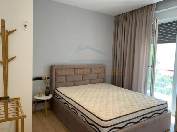 Tirane, jepet me qera apartament 2+1 , 103 m² 1.200 € 