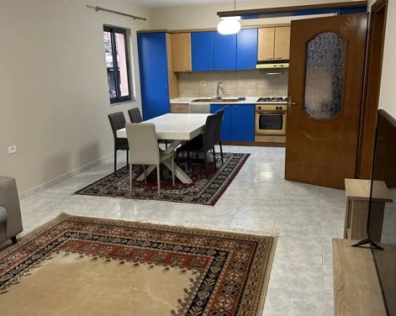 Tirane, jepet me qera apartament 2+1 Kati 2, 100 m² 400 € (Ali Demi)