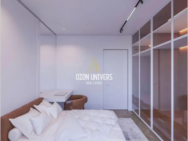 Tirane, shitet apartament 2+1+Ballkon Kati 2, 122 m² (Teg)