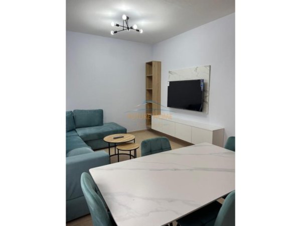 Tirane, jepet me qera apartament 1+1 Kati 2, 56 m² 550 € 