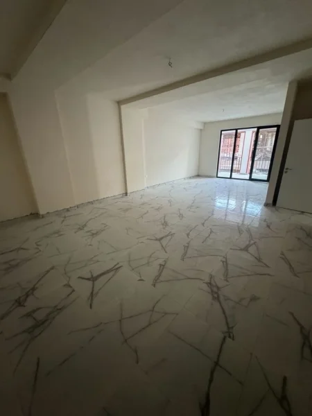Tirane, shes apartament 3+1+Ballkon Kati 1, 180 m² 207.800 € (Astir)