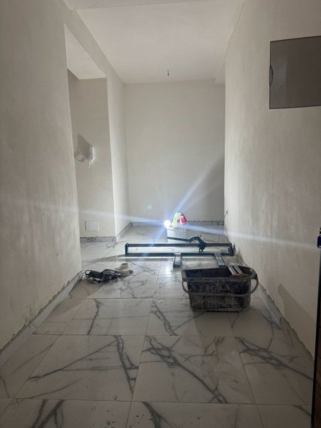 Tirane, shes apartament 3+1+Ballkon Kati 1, 180 m² 207.800 € (Astir)