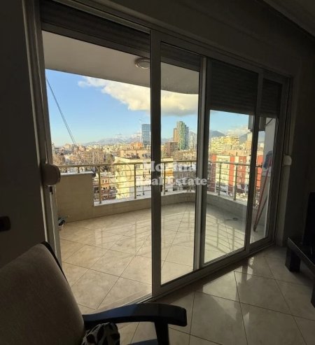 Tirane, jepet me qera apartament 2+1 Kati 9, 100 m² 850 € (Blloku)