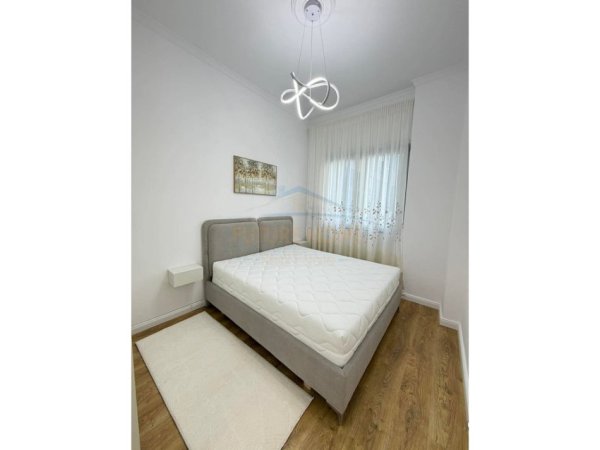 Shqiperi, shitet apartament 1+1 Kati 1, 95 m² 169.000 € (Unaza e Re)