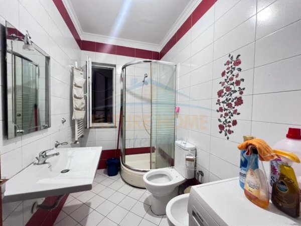 Tirane, jepet me qera apartament 1+1 Kati 5, 68 m² 519 € 