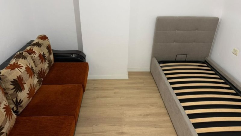 Tirane, jepet me qera apartament 2+1 Kati 2, 80 m² 550 € (5 MAJI)