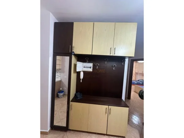 Tirane, jepet me qera apartament 2+1 Kati 3, 100 m² 500 € (ASTIR)