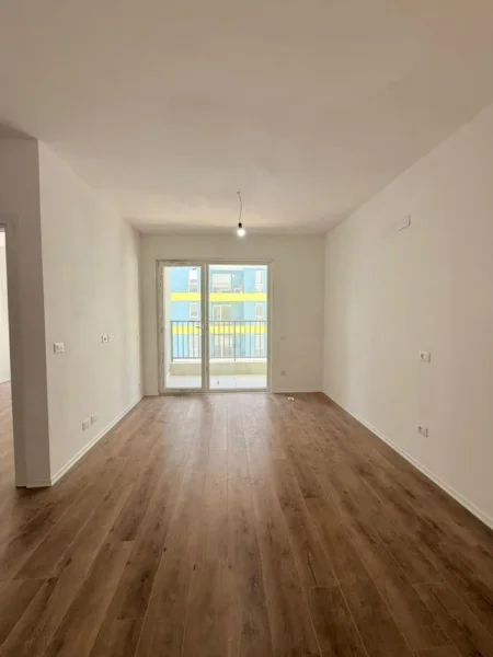 Tirane, shitet apartament 1+1+Ballkon Kati 3, 60 m² 76.000 € (Univers City)
