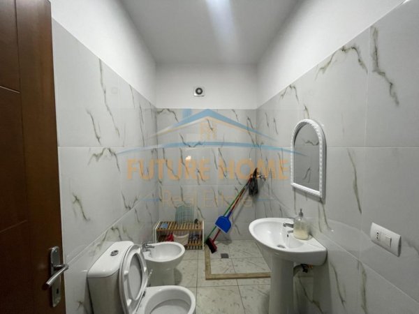 Tirane, jepet me qera ambjent biznesi Kati 2, 150 m² 1.660 € (21 DHJETORI)