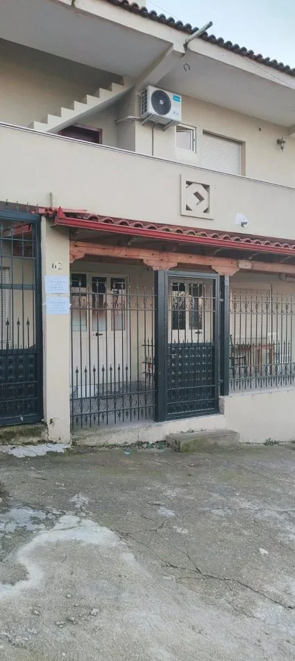 Tirane, jepet me qera Vile 1+1+Aneks+Ballkon Kati 1, 63 m² 330 € (Kristaq Capo , Tirane)