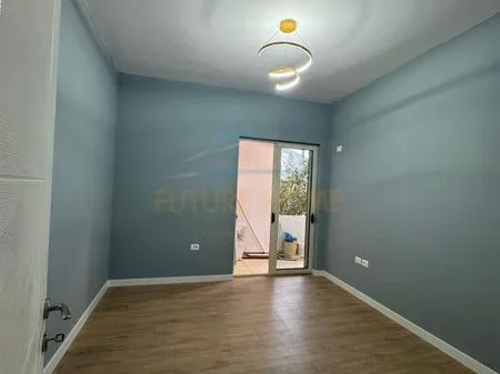 Tirane, shitet apartament 2+1 Kati 1, 98 m² 135.000 € (FRESK,RRUGA SHEFQET KUKA)