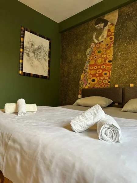 Tirane, jepet me qera apartament 1+1 , 60 m² 550 € (kopshti zoologjik)