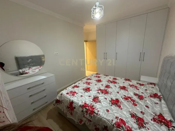 Tirane, jepet me qera apartament 1+1 Kati 5, 70 m² 600 € 