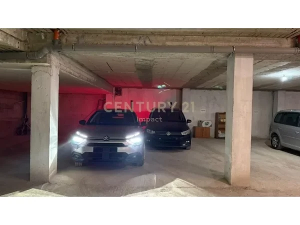 Tirane, jepet me qera apartament 1+1 Kati 5, 92 m² 500 € 