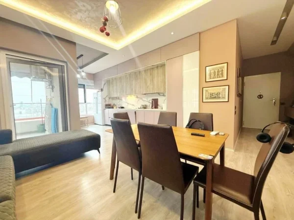 Tirane, shitet apartament 2+1 , 115 m² 185.000 € (Mangalemi)