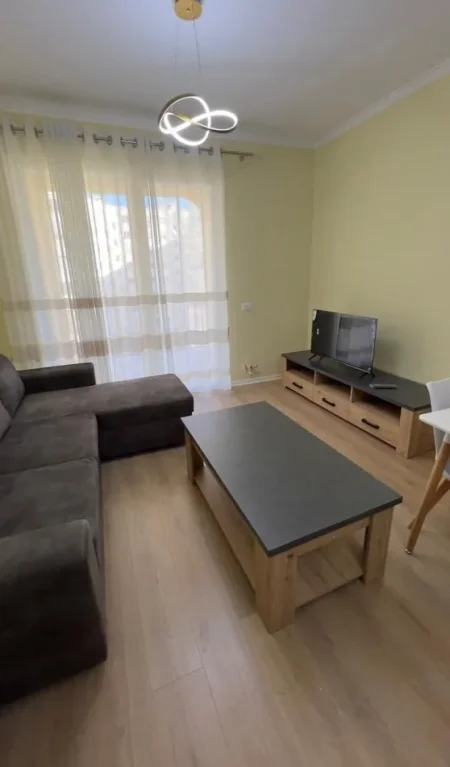 Tirane, jepet me qera apartament 2+1 Kati 4, 95 m² 550 € (Rruga 3 deshmoret)