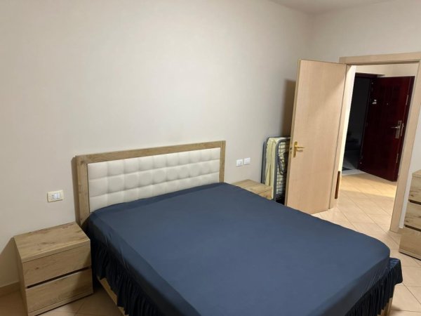 Tirane, jepet me qera apartament 1+1+Ballkon Kati 4, 74 m² 400 € (ASTIR)