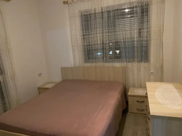 Qera, Apartament 2+1, "Mesaplik", Unaze e Re, Tirane 500 €,UNA63108