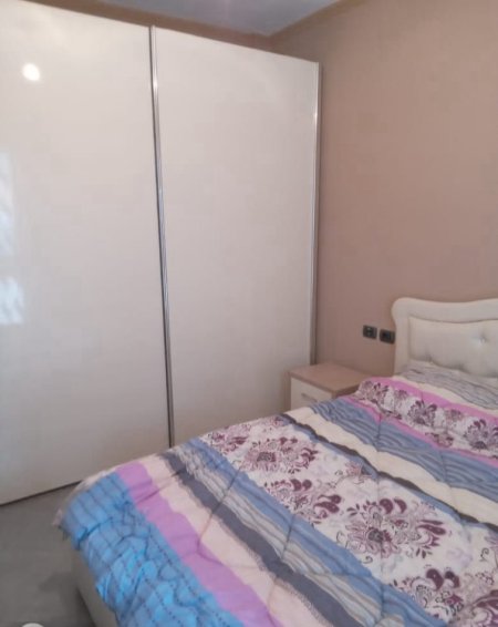 Tirane, jepet me qera apartament 2+1+Ballkon Kati 4, 90 m² 500 € (ASTIR)